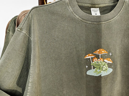 Frog and Mushroom Embroidered Tshirt,Personalised Vintage Unisex Shirt,Oversized tshirts,Gifts for her/he,Nature Lover Gift